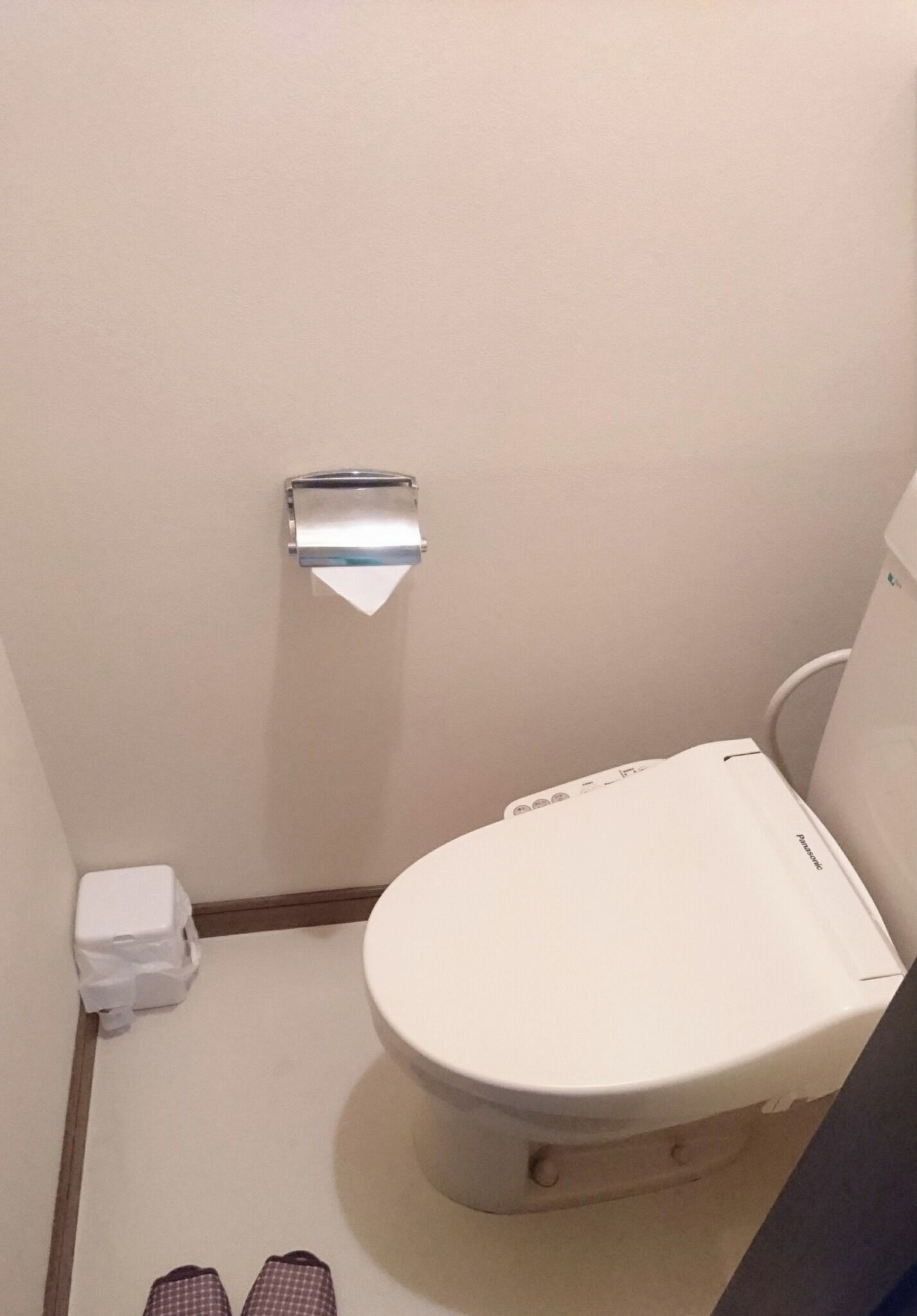 Sèche-cheveux, serviettes fournies