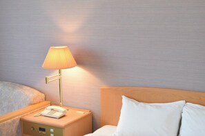 1 bedroom, desk, iron/ironing board, free WiFi - Standard plan for 2 people or more per room  / Kochi Kōchi (Kochi)