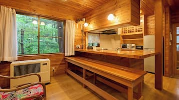 Fridge, microwave, stovetop, cookware/dishes/utensils