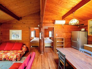 3 bedrooms, desk, free WiFi, bed sheets - cottage Fashionable log styleAnn 25people / Agatsuma-gun Gunma (Agatsuma-gun)