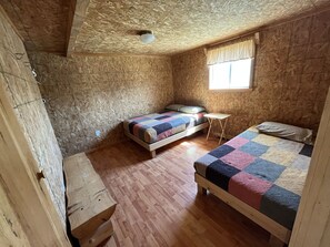 5 bedrooms, travel cot, free WiFi, bed sheets - Northern Maine Large Cabin 4 • Wifi • Kitchen • AC (Fort Kent)