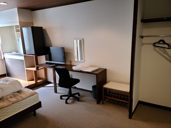 1 chambre, bureau, Wi-Fi gratuit, draps fournis