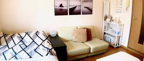 1 bedroom, desk, iron/ironing board, free WiFi