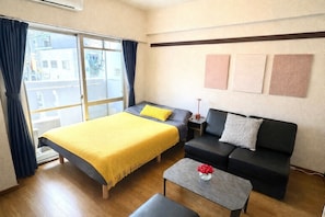 TV, Netflix, streaming services