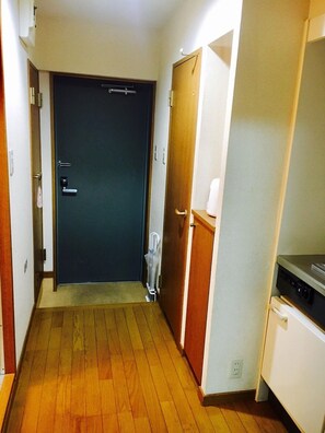 Interior - Tenjin 4 minutes Hakata 9 minutes Subway Yakuin Od / Fukuoka Fukuoka (Fukuoka)