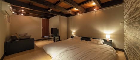3 habitaciones, escritorio, wifi gratis y ropa de cama