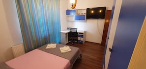 3 chambres, fer et planche Ă repasser, Wi-Fi, draps fournis