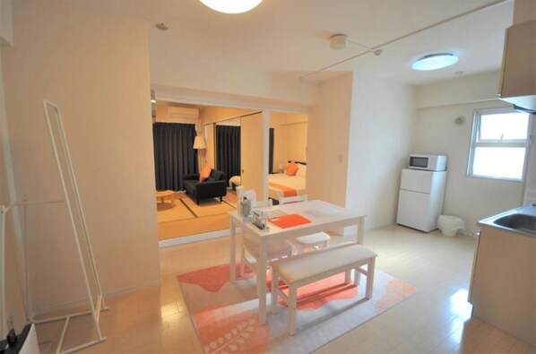 1 bedroom, desk, free WiFi, bed sheets - Standard plan  Kitchen washing machine free Wi / Fukuoka Fukuoka (Fukuoka)