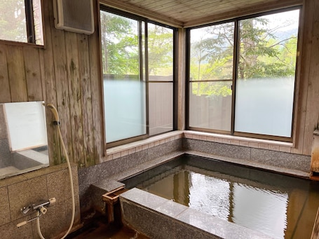 Hair dryer, towels. Quartet with Bath NorikuraKogen no Yado irodori / Matsumoto Nagano