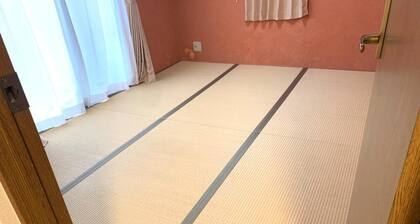 A detached house on Enoshima Island on Power Islan / Fujisawa Kanagawa