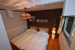 2 bedrooms, desk, free WiFi, bed sheets