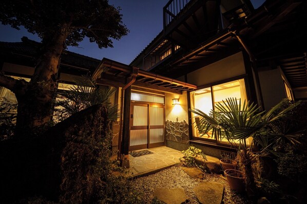 Exterior - Yumeguri no Yakata Yoshino Sakura Rock Bath Opena / Yufu Ōita (Yufu)