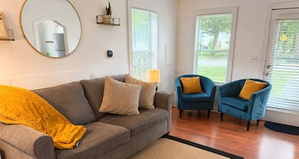 Cozy Lansing Loft - Pet Friendly - Near MSU