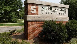 Property grounds - Charming and Cozy Lansing Loft Home (Lansing)