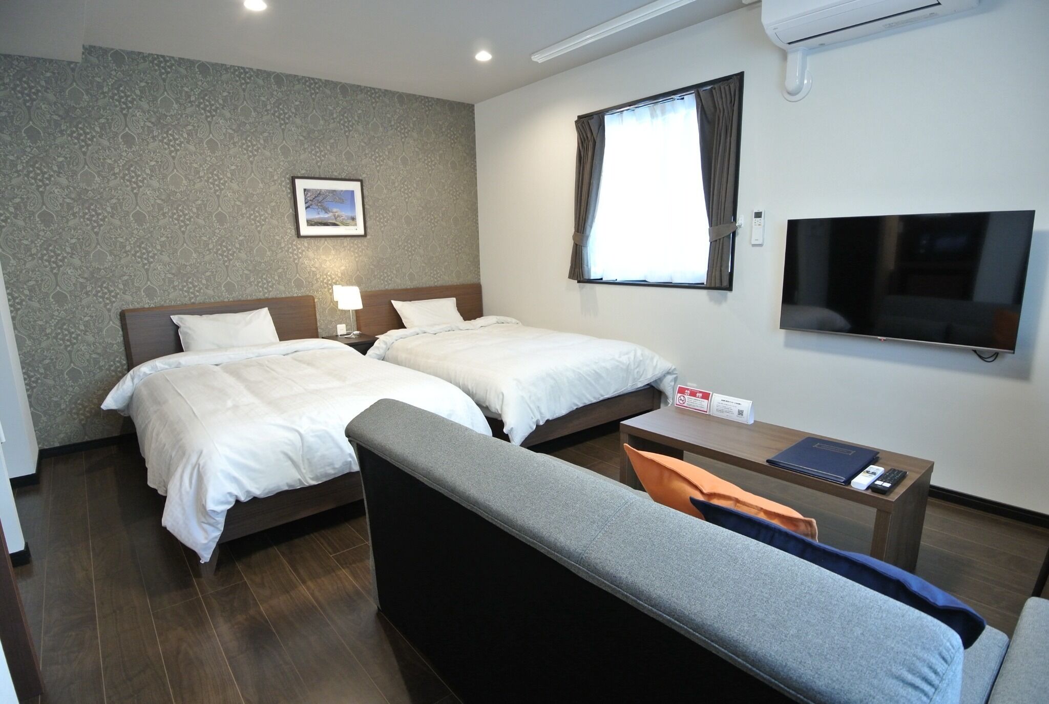 1 bedroom, desk, free WiFi, bed sheets