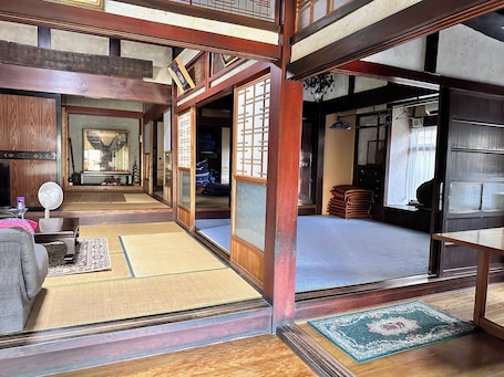 Interior. Private rental of the traditional Japanese house Miei for up to 15 people / Nagahama Shiga
