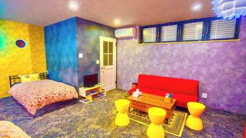 1 bedroom, desk, free WiFi, bed sheets