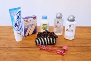 Sèche-cheveux, serviettes fournies