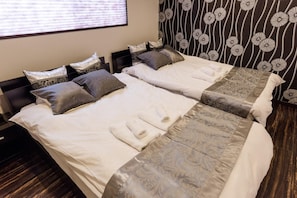 4 habitaciones, tabla de planchar con plancha y wifi gratis