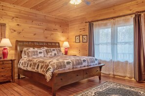 3 bedrooms, desk, iron/ironing board, WiFi