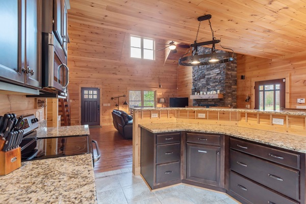 Frigorífic, microones, forn i placa de cuina