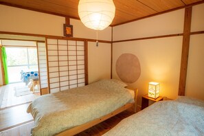 1 bedroom, desk, free WiFi, bed sheets