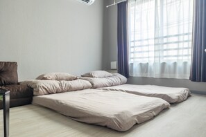 1 chambre, bureau, fer et planche à repasser, Wi-Fi gratuit