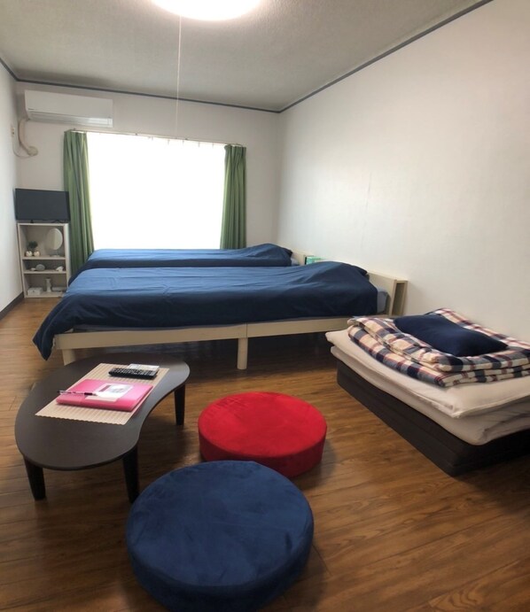 1 bedroom, desk, iron/ironing board, free WiFi