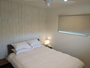 3 chambres, bureau, Wi-Fi gratuit, draps fournis