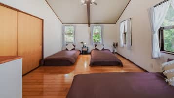 2 bedrooms, desk, free WiFi, bed sheets