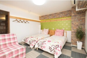 1 bedroom, desk, iron/ironing board, free WiFi