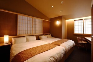 1 bedroom, desk, iron/ironing board, free WiFi - family room / Kyoto Shimogyo-ku Kyōto (Kyoto Shimogyo-ku)
