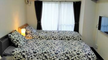 1 bedroom, desk, free WiFi, bed sheets