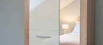 Queens Townhouse - 3 Bedrooms - Pets - Parking