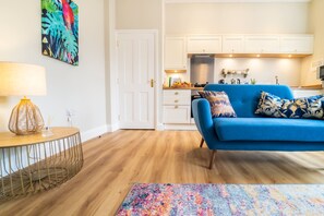 1 bedroom, WiFi - Unique Apartment - Patio - Town Centre - Parking - 1 Bedroom (Great Yarmouth)