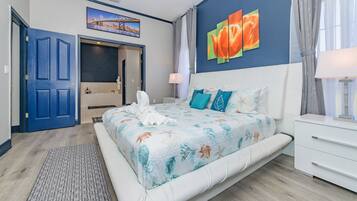 5 bedrooms, desk, iron/ironing board, travel cot