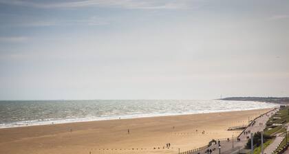 Stunning Sea View Penthouse 2 Bedroom 2 Bathroom