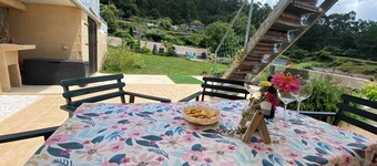 Vacation in nature between the mountains and the sea