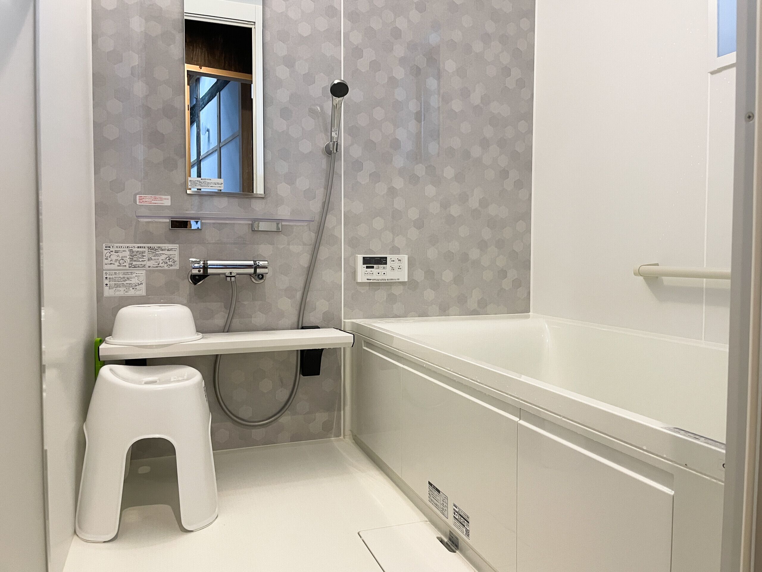 浴缸、風筒、提供毛巾、番梘