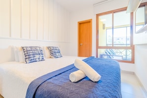 Apartamento | 3 quartos, Wi-Fi de cortesia, roupa de cama