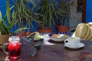 Breakfast area - Casa del Artista B&B (Playa del Carmen)