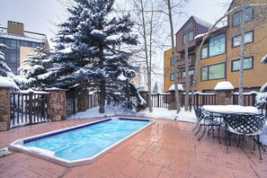 Outdoor dining - Open Space Mountain Condo 1 Minute to Lift, Hot Tub, Bunk RoomAN303 (Copper Mountain)