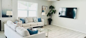 Kenzie’s Corner | Modern | Comfort | Resort