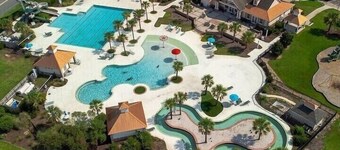 Kenzie’s Corner | Modern | Comfort | Resort