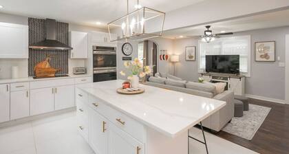 * Charming & Pristine * Renovated 3BR * Near DT!