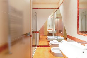 Shower, bidet - Wonderful Accommodation in the Historic Center of Florence! (Firenze)