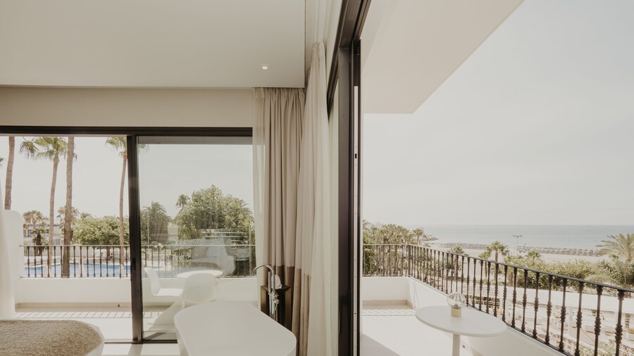 Comfy Studios Hotel