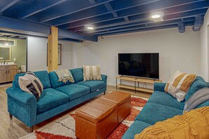 Televisión, chimenea y tenis de mesa 