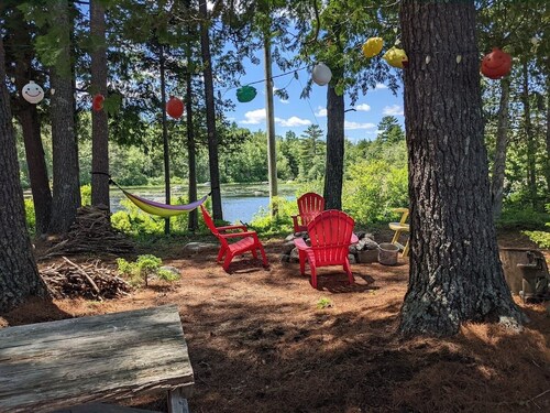 ISLAND VACATION, Canoe 5 minutes to Island and relax