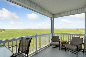 Interior - Marshwinds 2O! River View Condo with Community Pool - Elevator Access (Folly Beach)